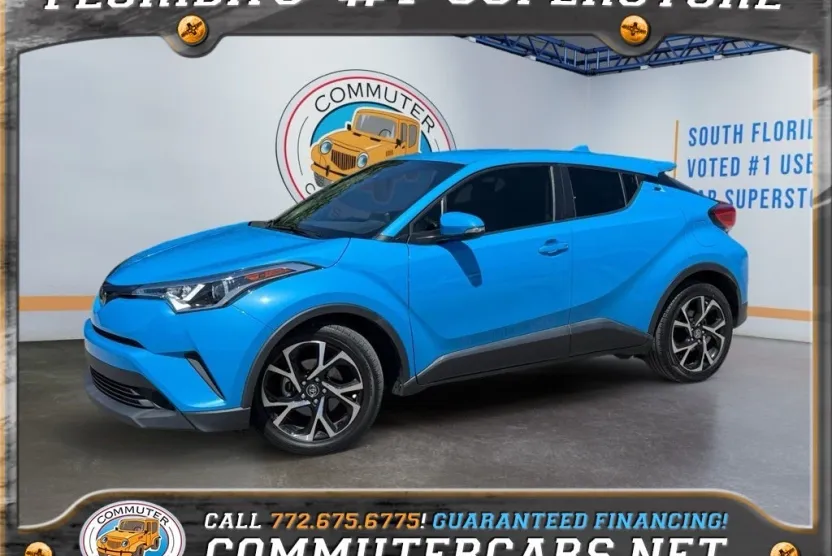 2019 Toyota C-HR XLE photo 1