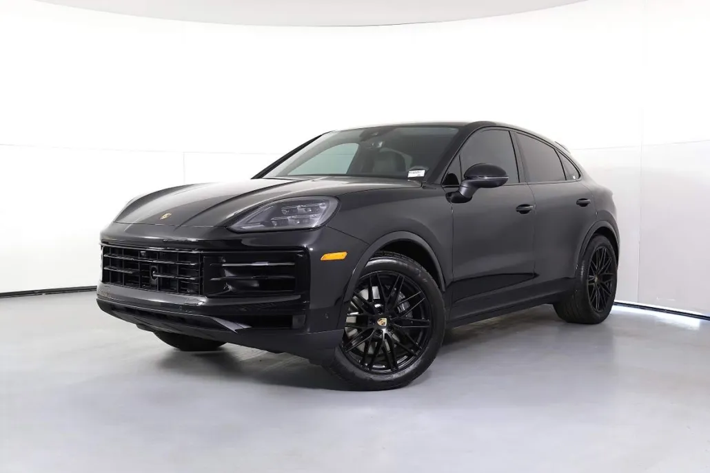 2025 Porsche Cayenne photo 1