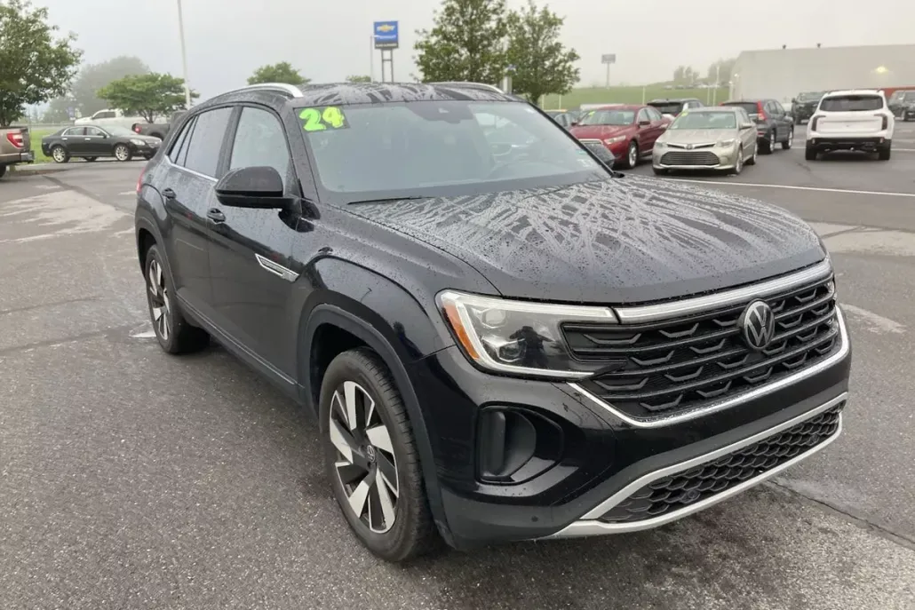 2024 Volkswagen Atlas Cross Sport SE Technology photo 1