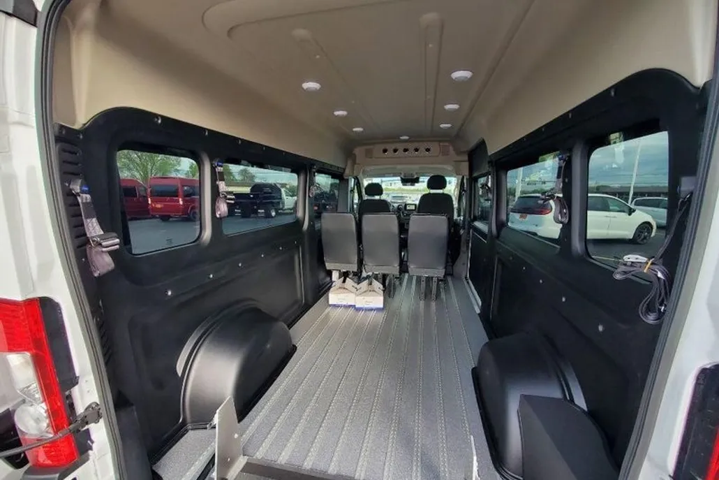 2023 Ram ProMaster 2500 Window Van photo 1