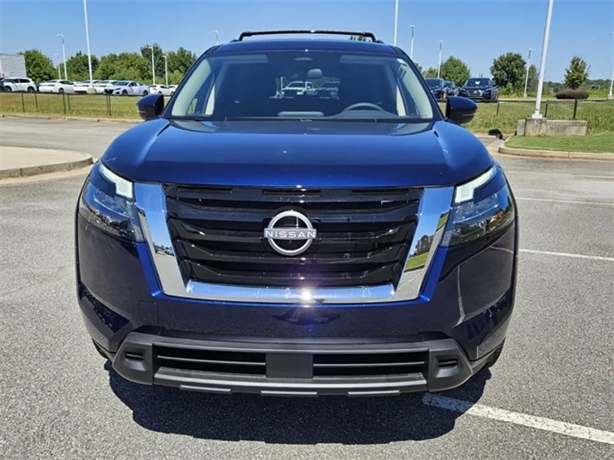 2025 Nissan Pathfinder SV photo 1