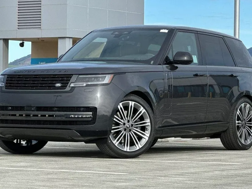 2025 Land Rover Range Rover SE photo 1