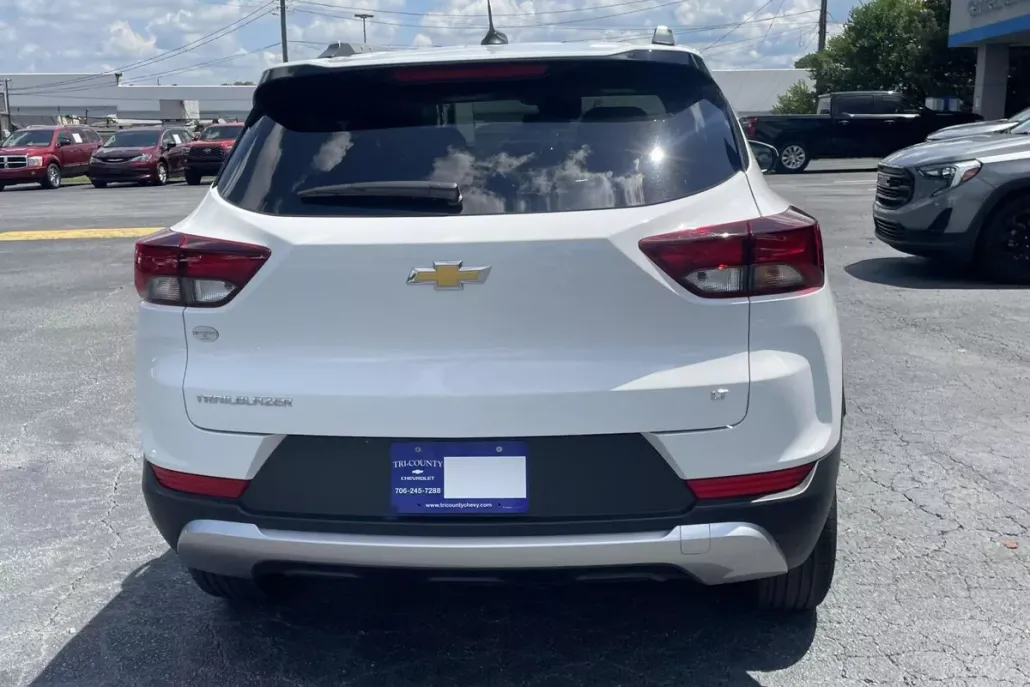 2023 Chevrolet Trailblazer LT photo 1
