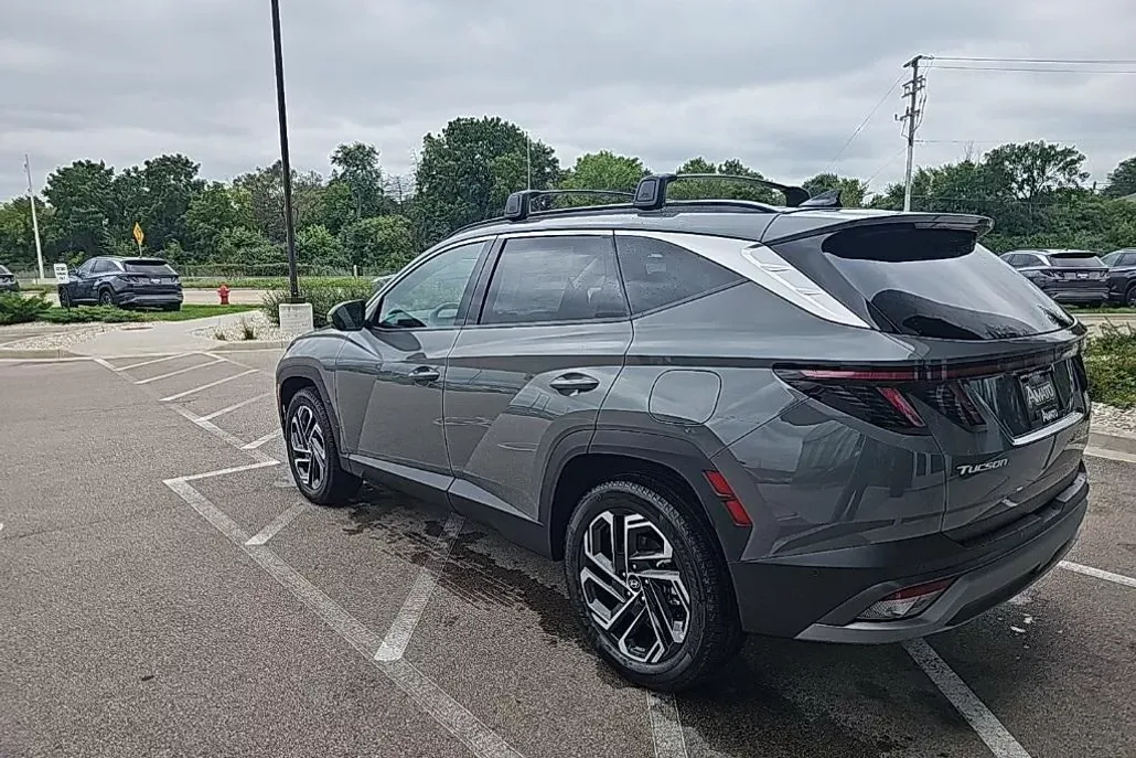 2025 Hyundai Tucson Limited photo 1