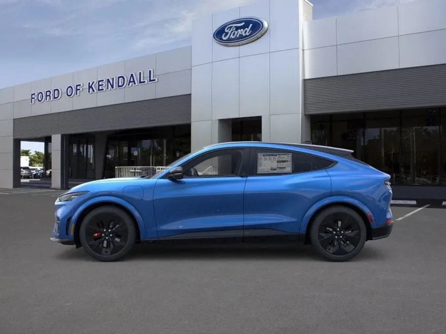 2025 Ford Mustang Mach-E GT photo 1
