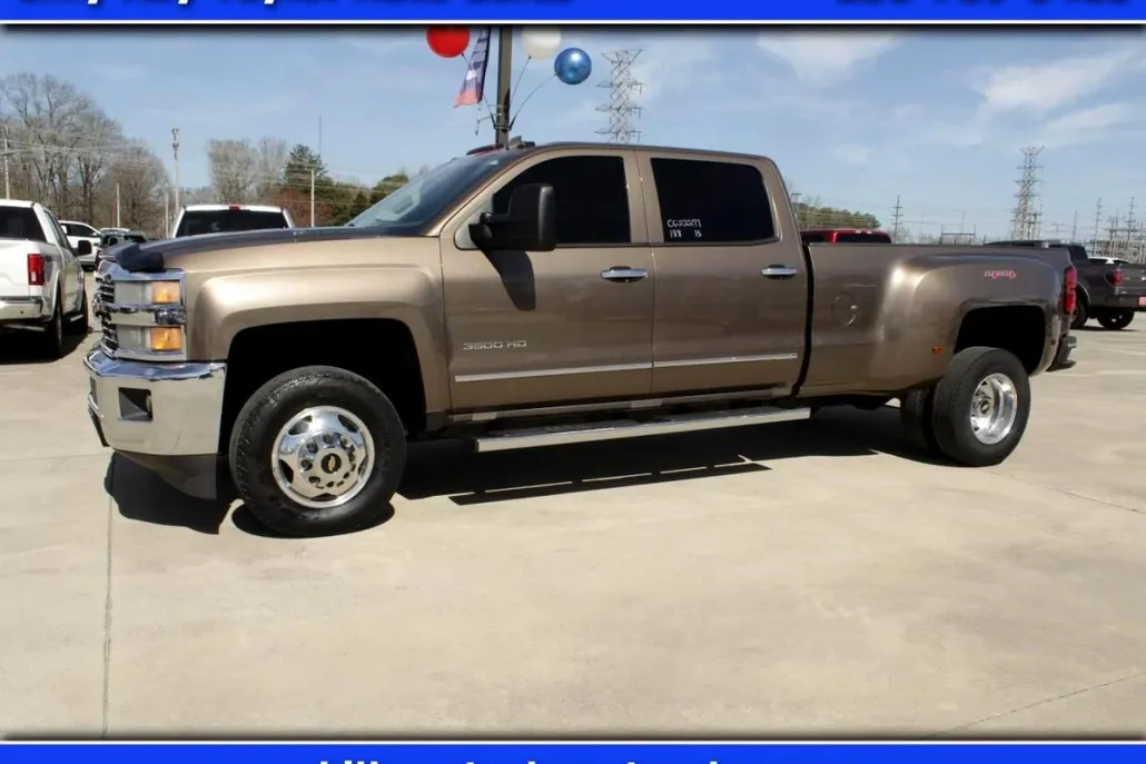 2015 Chevrolet Silverado 3500HD LTZ photo 1