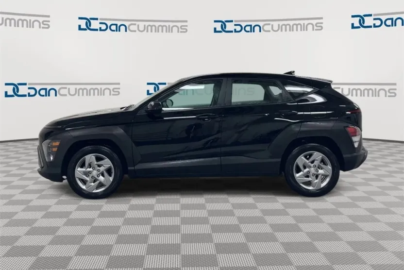 2024 Hyundai Kona SE photo 1