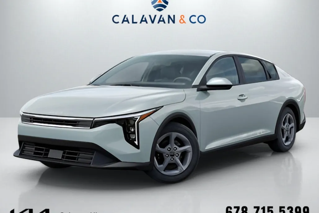 2025 Kia K4 LXS photo 1