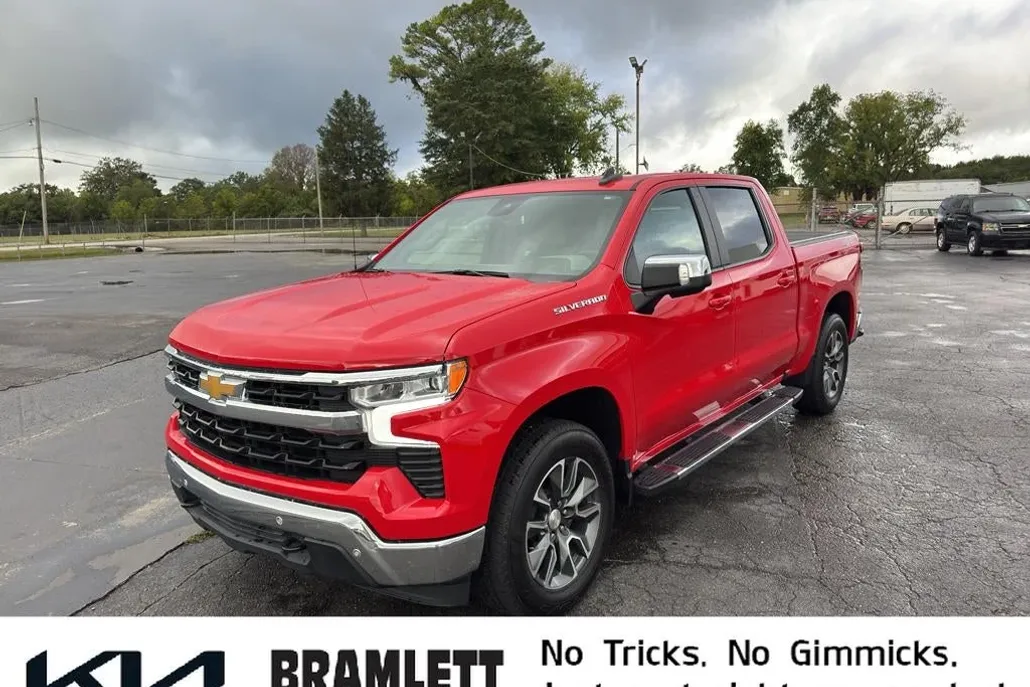 2024 Chevrolet Silverado 1500 LT photo 1