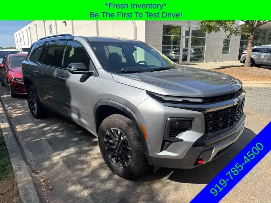 2024 Chevrolet Traverse Z71 photo 1