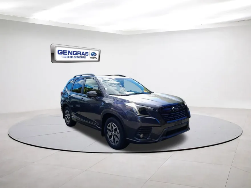 2022 Subaru Forester Premium photo 1