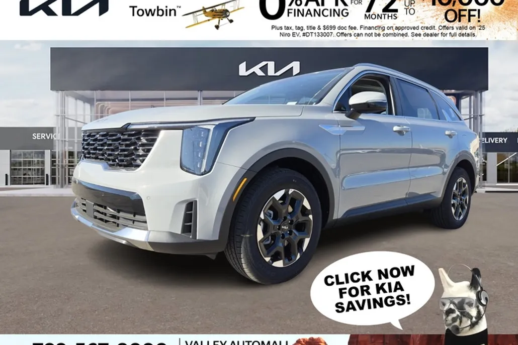 2025 Kia Sorento S photo 1