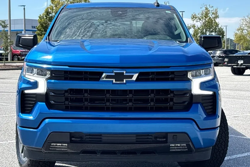 2023 Chevrolet Silverado 1500 RST photo 1