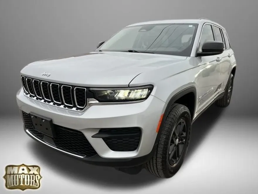 2023 Jeep Grand Cherokee Laredo photo 1