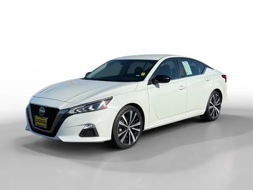 2022 Nissan Altima 2.5 SR photo 1