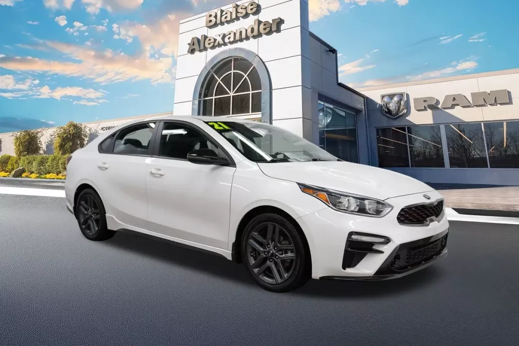 2021 Kia Forte GT-Line photo 1