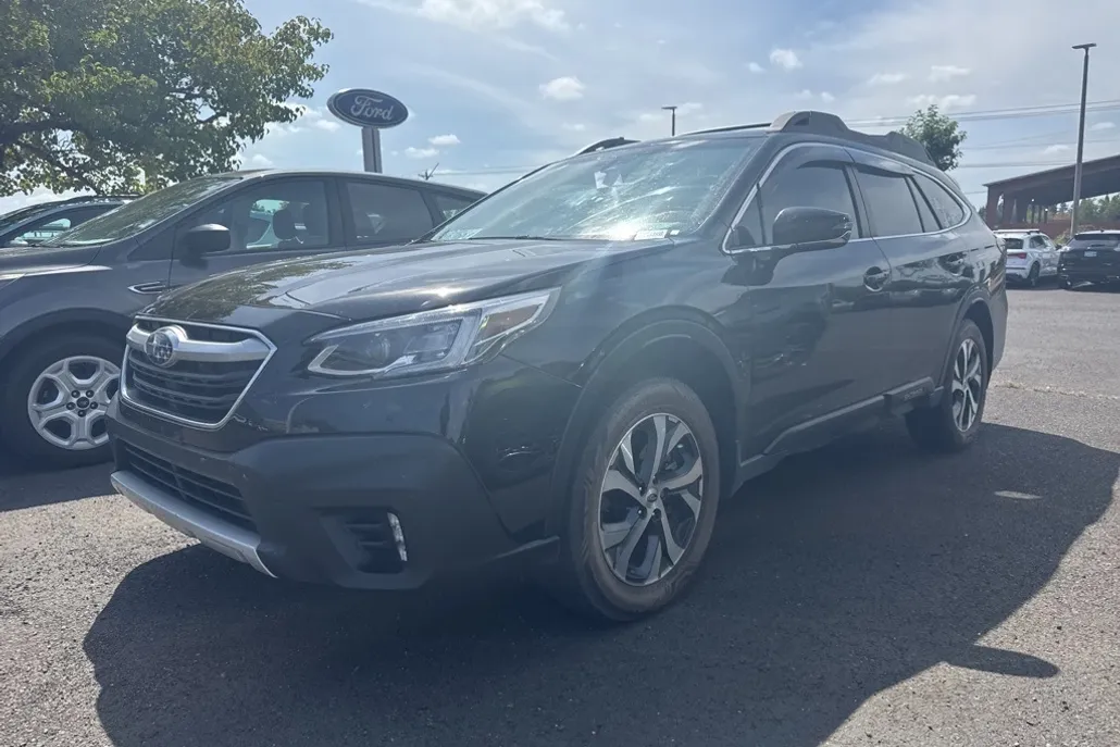 2022 Subaru Outback Limited photo 1