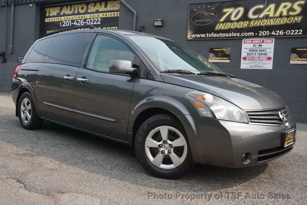 2009 Nissan Quest S photo 1