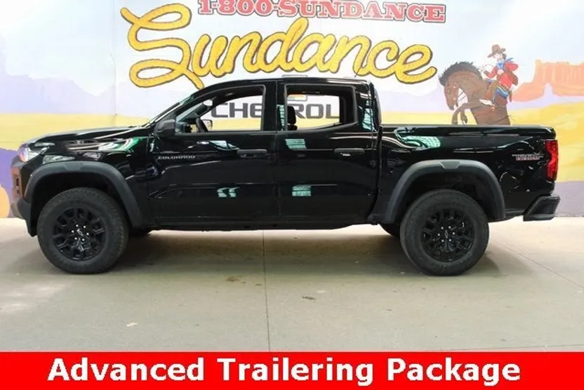 2023 Chevrolet Colorado Trail Boss photo 1