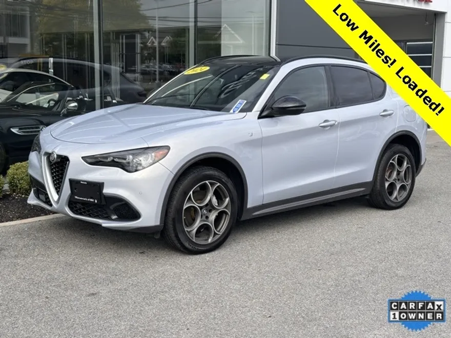 2024 Alfa Romeo Stelvio Ti photo 1