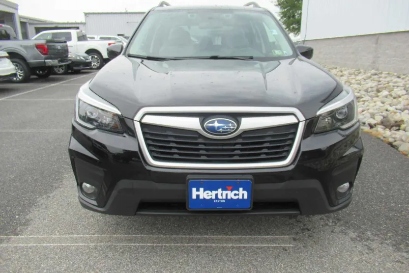 2021 Subaru Forester Premium photo 1
