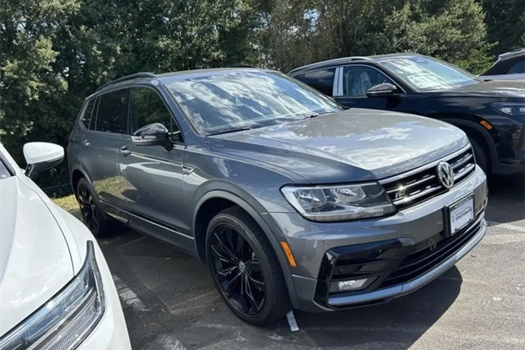 2021 Volkswagen Tiguan SE R-Line Black photo 1