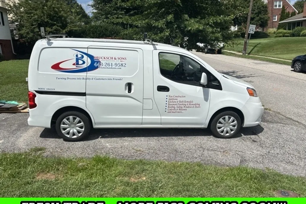 2020 Nissan NV200 SV photo 1
