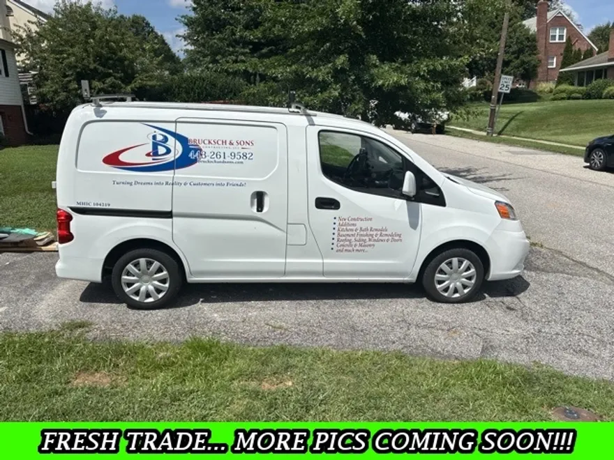 2020 Nissan NV200 SV photo 1