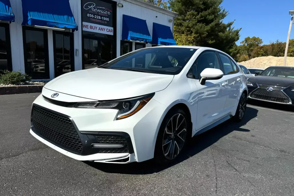 2022 Toyota Corolla SE photo 1