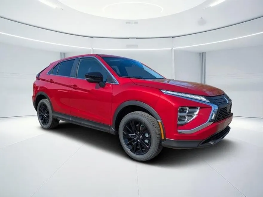 2025 Mitsubishi Eclipse Cross LE photo 1