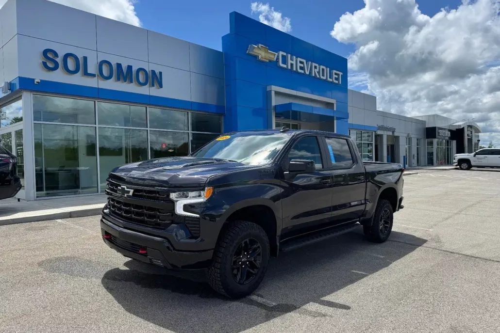 2024 Chevrolet Silverado 1500 LT Trail Boss photo 1