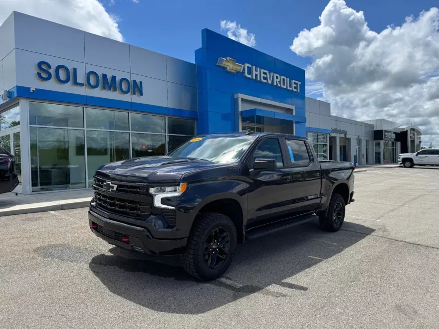 2024 Chevrolet Silverado 1500 LT Trail Boss photo 1