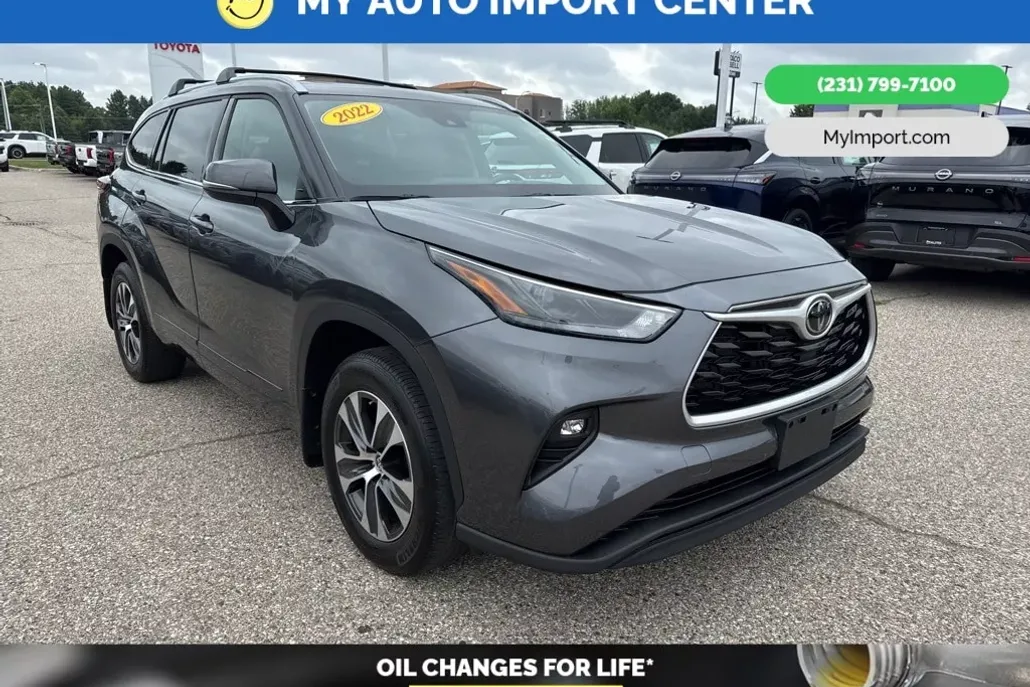 2022 Toyota Highlander XLE photo 1