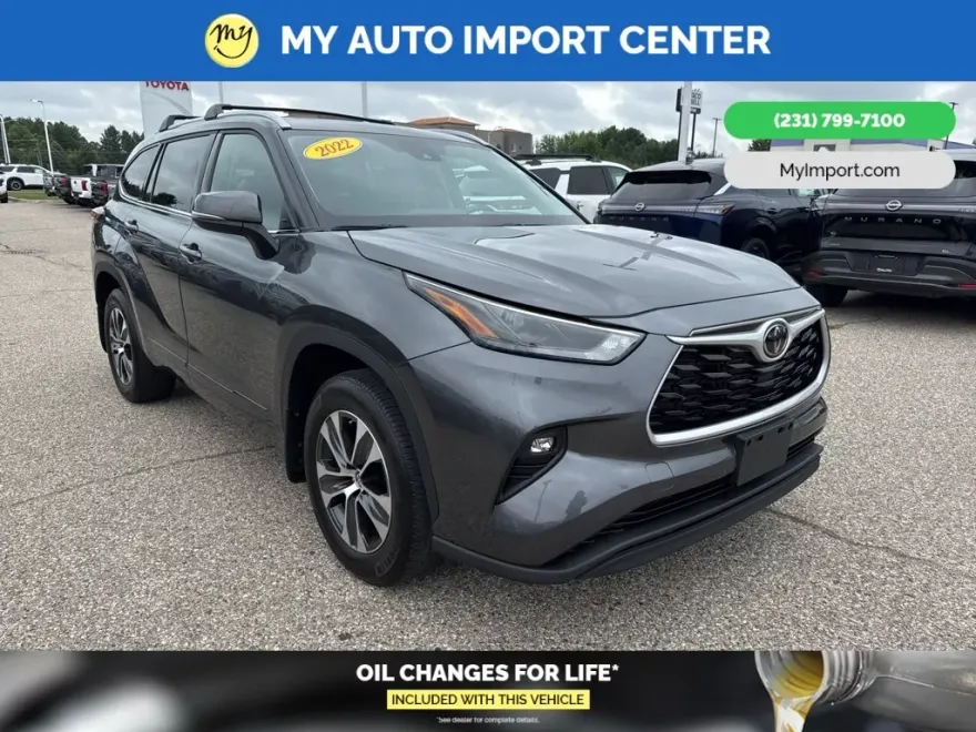 2022 Toyota Highlander XLE photo 1