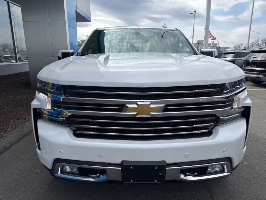 2022 Chevrolet Silverado 1500 LT High Country photo 1