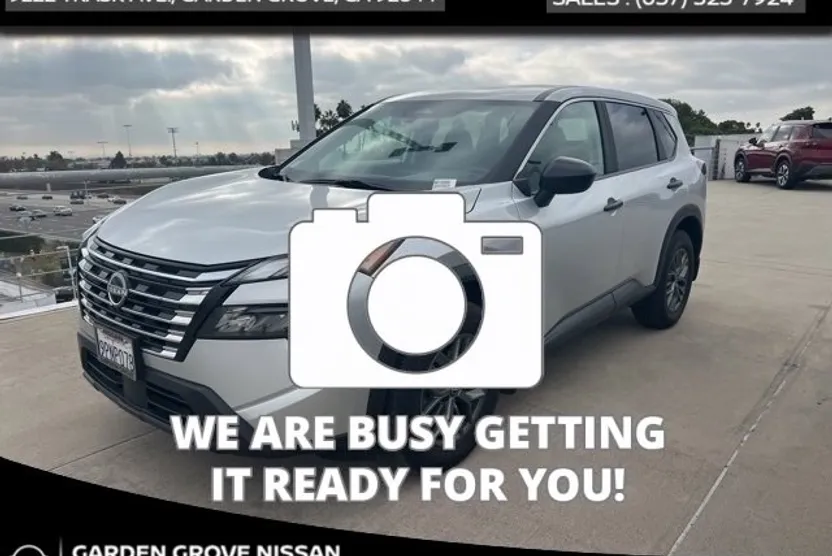 2024 Nissan Rogue photo 1