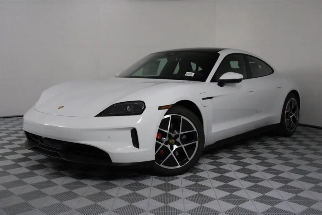 2025 Porsche Taycan 4S photo 1