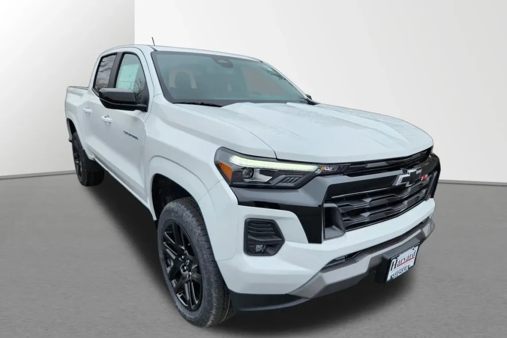 2025 Chevrolet Colorado LT photo 1