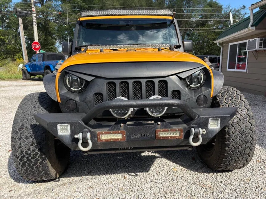 2012 Jeep Wrangler Unlimited Sahara photo 1