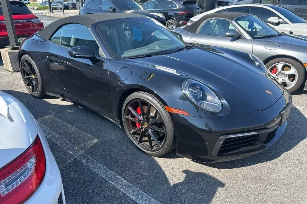 2020 Porsche 911 Cabriolet photo 1