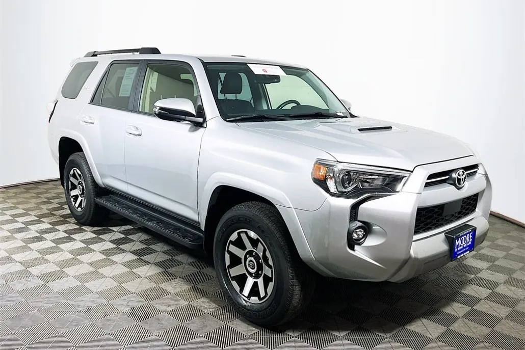2024 Toyota 4Runner TRD Off-Road Premium photo 1
