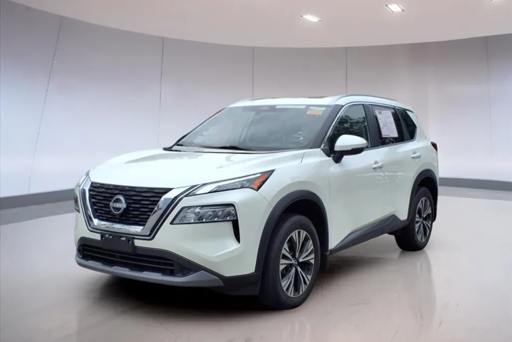 2022 Nissan Rogue SV photo 1