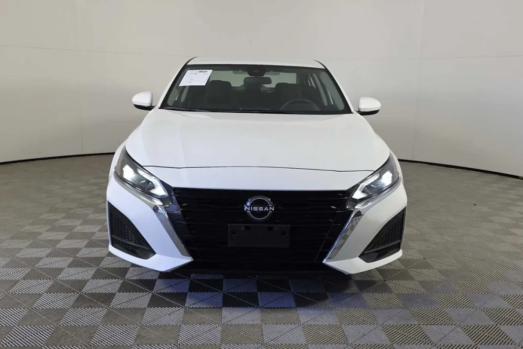 2023 Nissan Altima 2.5 S photo 1