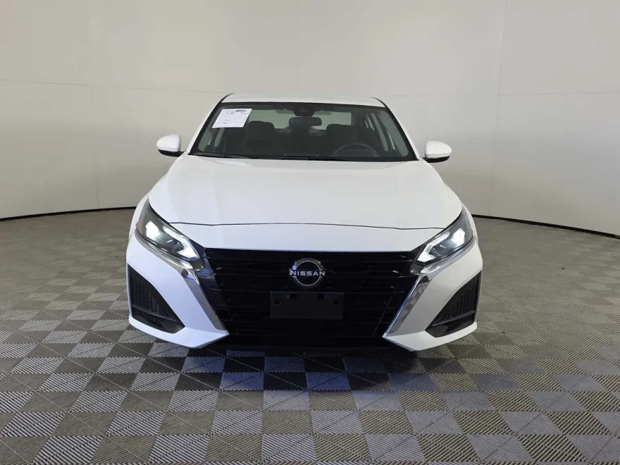 2023 Nissan Altima 2.5 S photo 1