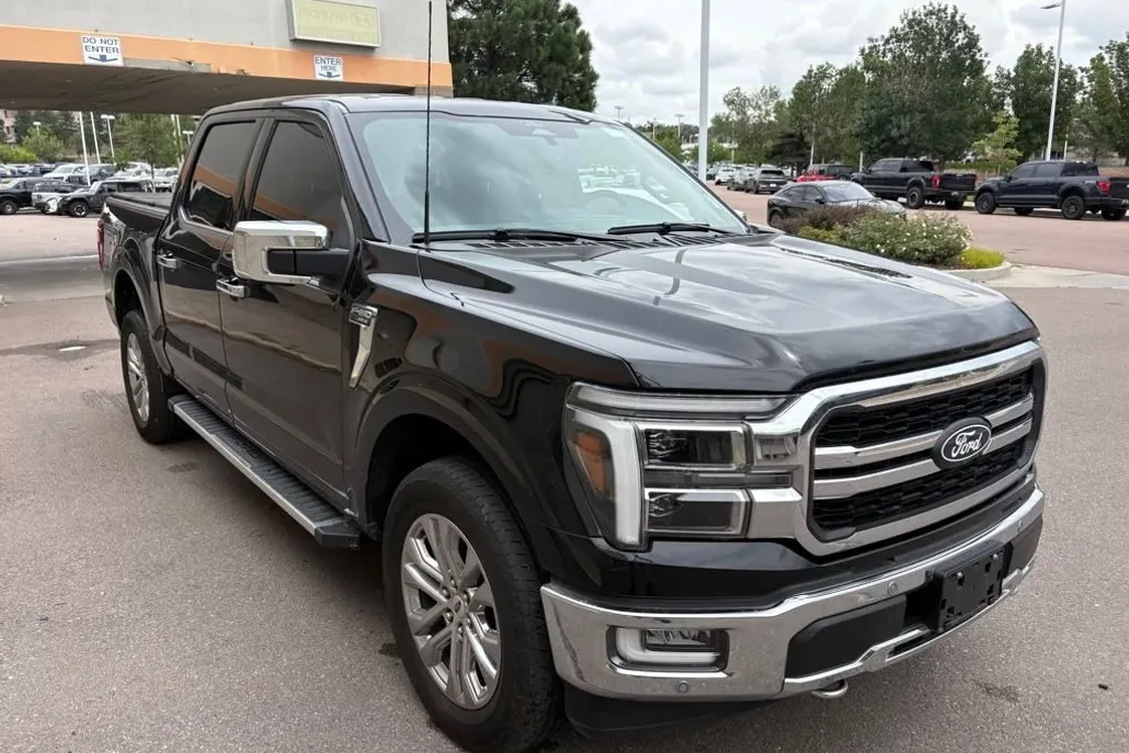2024 Ford F-150 Lariat photo 1