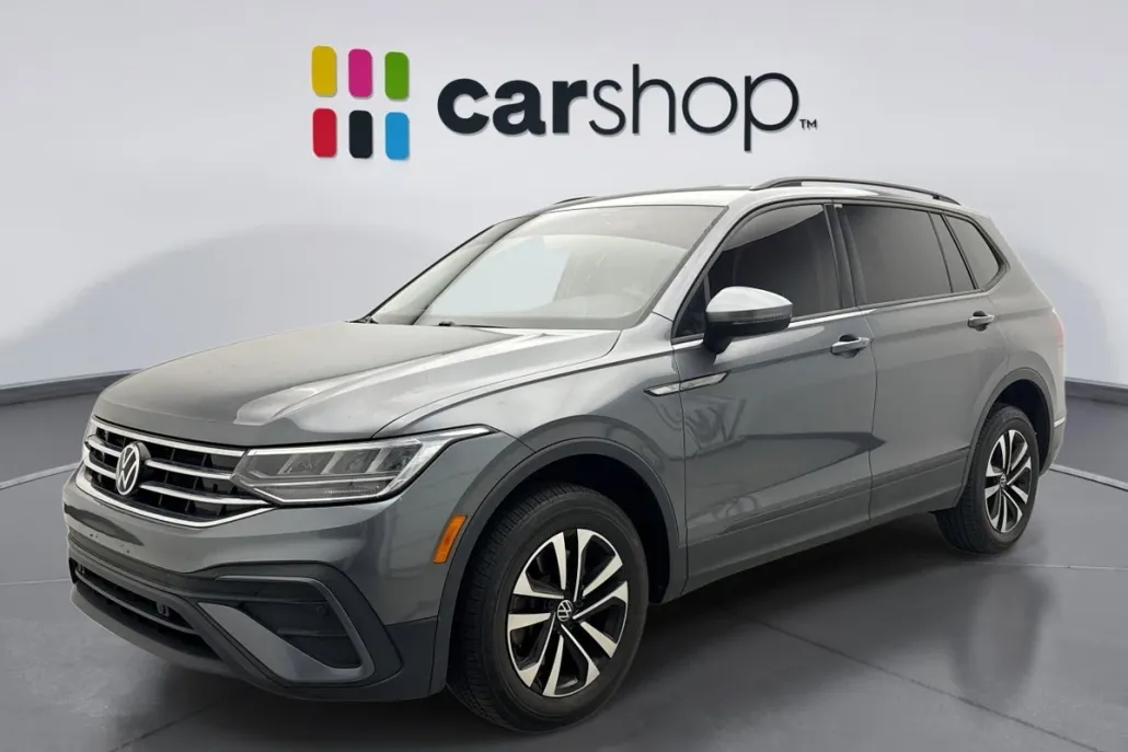 2022 Volkswagen Tiguan S photo 1