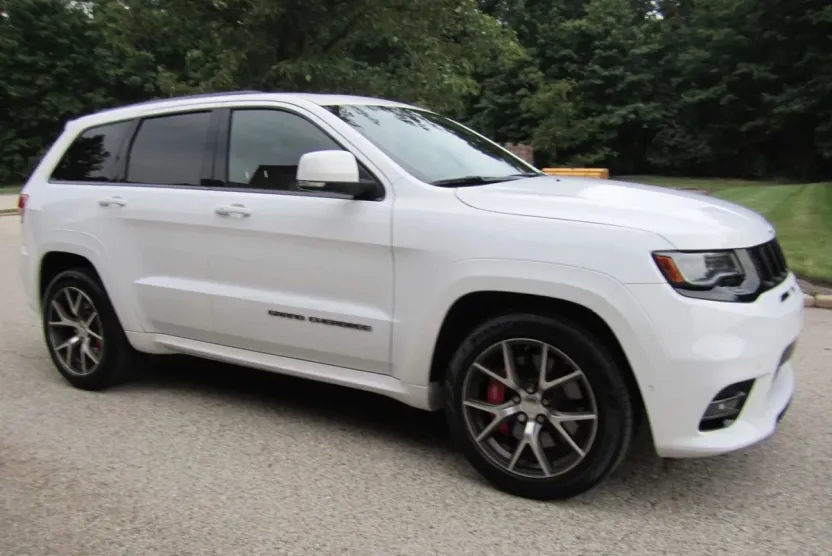 2017 Jeep Grand Cherokee SRT8 Sport photo 1