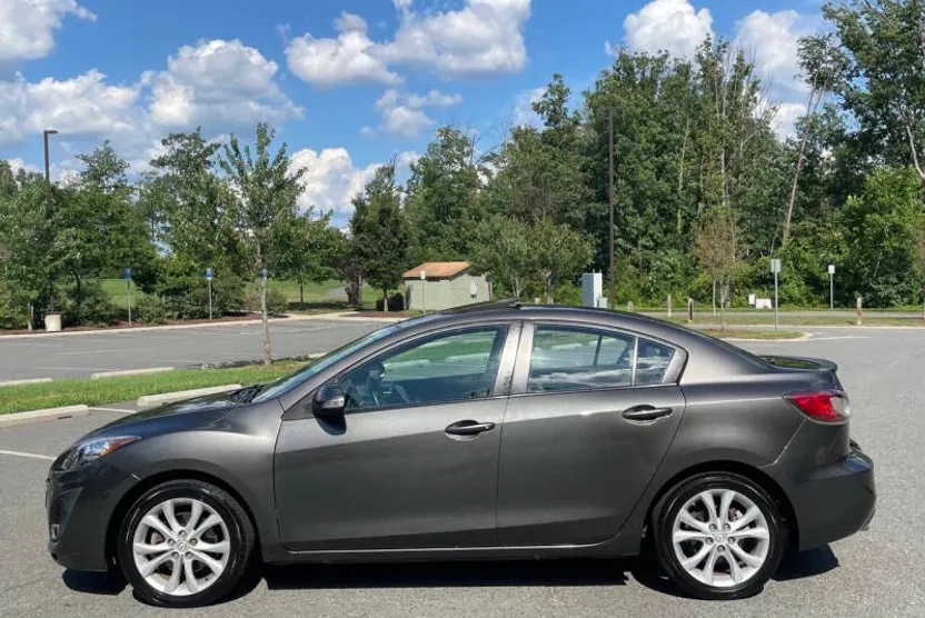 2010 Mazda Mazda3 Sport photo 1