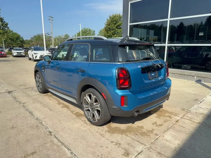 2023 Mini Countryman S ALL4 Iconic photo 2