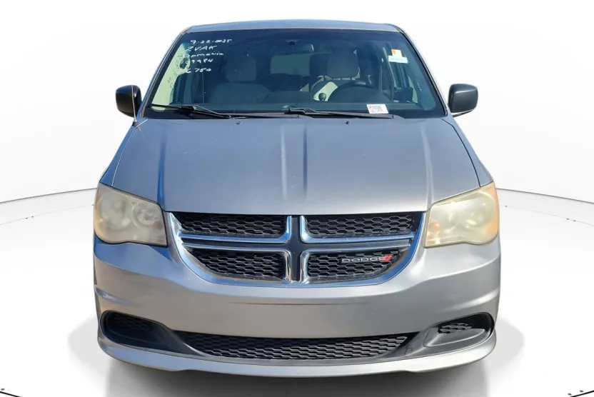 2013 Dodge Grand Caravan SE photo 1